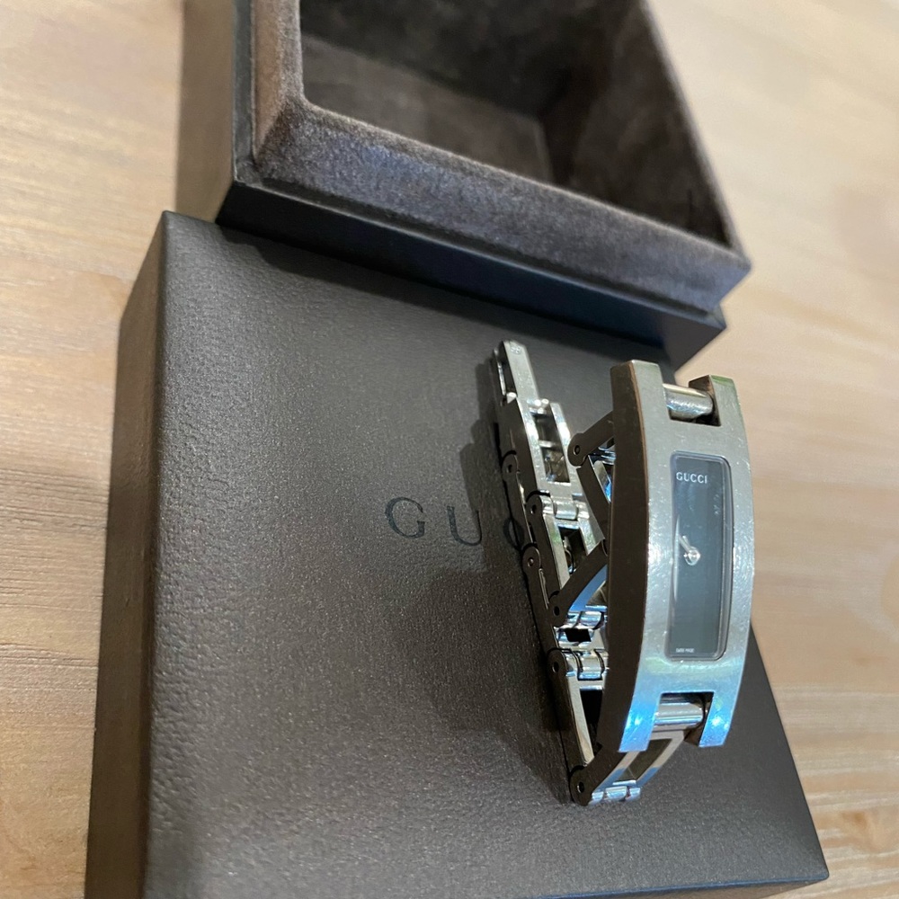 Authentic Gucci women watch, stainless steel 3900L - Picture 2 of 15